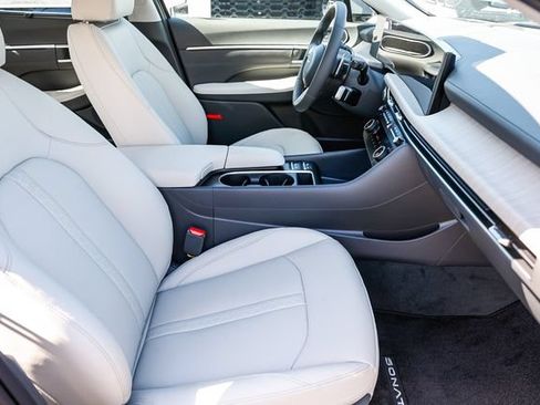 New 2026 Hyundai Sonata Limited FWD image 20