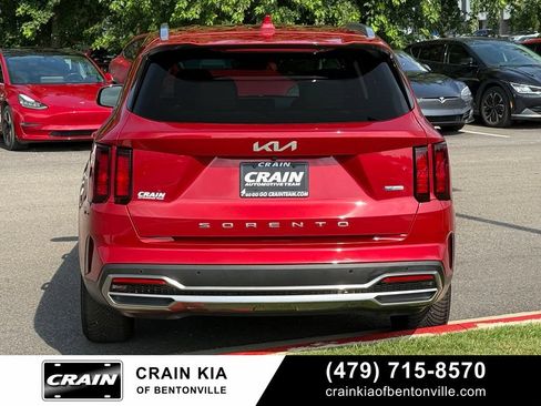 Certified 2022 Kia Sorento EX FWD image 6