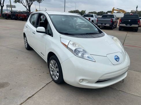 Used 2015 Nissan Leaf S w/ Charge Package image 4