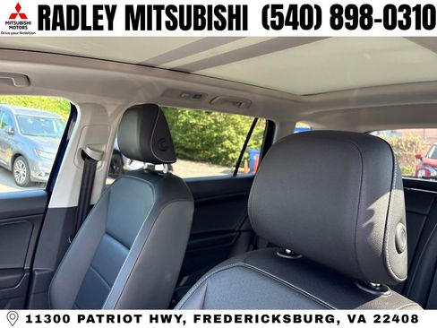 Used 2021 Volkswagen Tiguan SEL AWD/4WD image 2