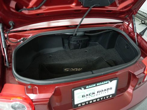 Used 2011 MAZDA MX-5 Miata Grand Touring w/ Premium Pkg RWD image 33