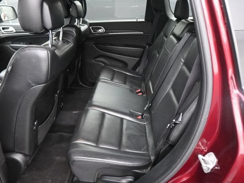 Used 2018 Jeep Grand Cherokee Limited AWD/4WD image 19