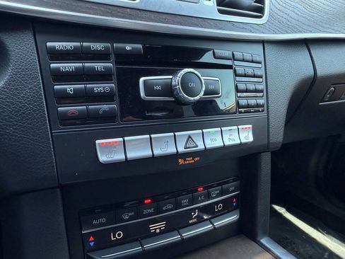 Used 2014 Mercedes-Benz E 350 4MATIC Wagon image 20