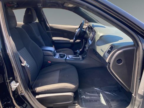 Used 2023 Dodge Charger SXT RWD image 15