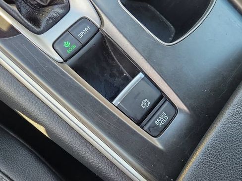 Used 2019 Honda Accord Sport image 27