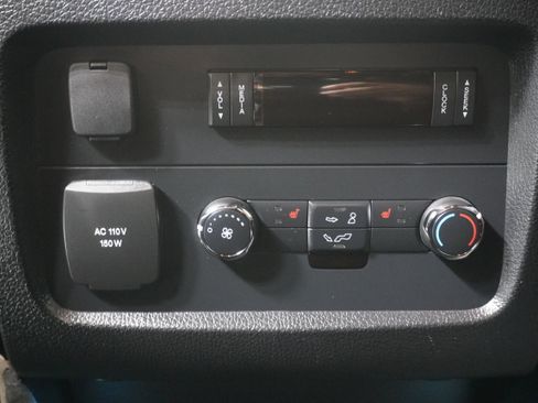 Used 2015 Ford Expedition Platinum image 12