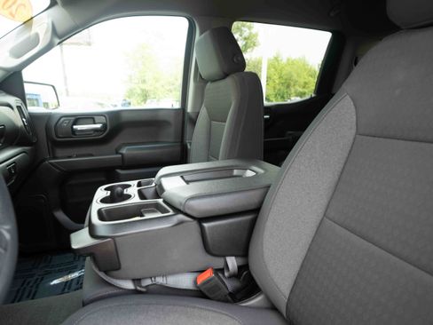 Used 2024 Chevrolet Silverado 1500 Custom Trail Boss w/ LPO, Dark Essentials Package AWD/4WD image 10