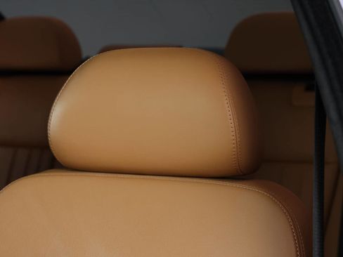 Used 2002 BMW M5 image 48