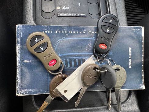 Used 2002 Jeep Grand Cherokee Limited image 10