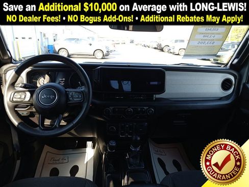 Used 2024 Jeep Wrangler Unlimited image 17