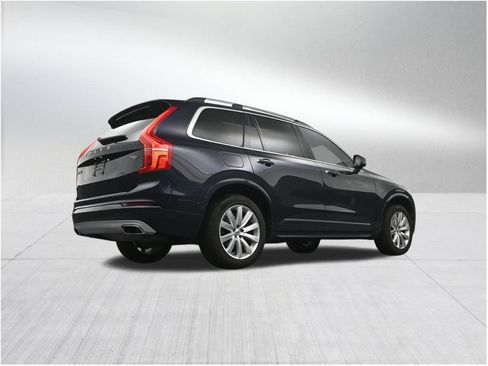 Used 2017 Volvo XC90 T6 Momentum w/ Vision Package AWD/4WD image 26