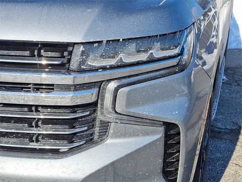 Used 2023 Chevrolet Suburban LT w/ Luxury Package image 10