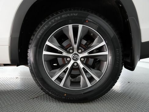 Used 2018 Toyota Highlander Plus image 65
