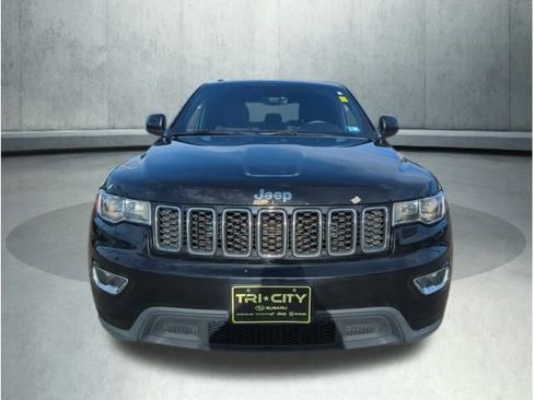 Used 2017 Jeep Grand Cherokee Laredo w/ Quick Order Package 23E image 9