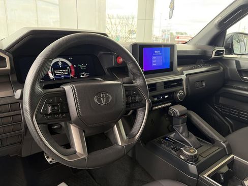 Certified 2025 Toyota Tacoma TRD Sport AWD/4WD image 28