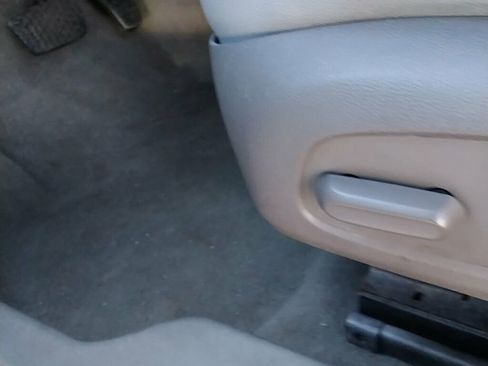 Used 2017 Chevrolet Malibu Premier w/ Driver Confidence Package image 8