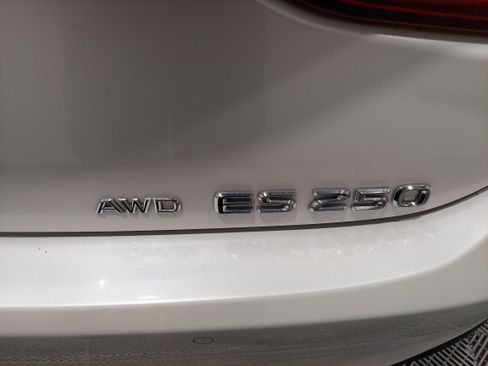 Used 2021 Lexus ES 250 AWD/4WD image 6