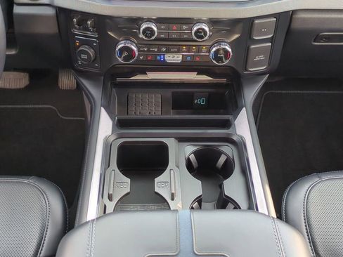 Used 2025 Ford F350 Platinum w/ FX4 Off-Road Package image 19