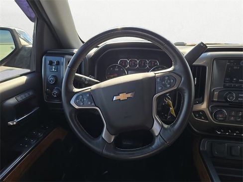 Used 2018 Chevrolet Silverado 1500 High Country image 12