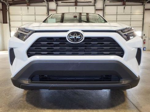 Used 2025 Toyota RAV4 LE image 9