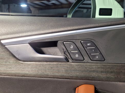 Used 2017 Audi A4 2.0T Premium Plus w/ Premium Plus Package image 21