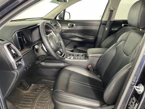 Used 2023 Kia Sorento EX AWD/4WD image 2