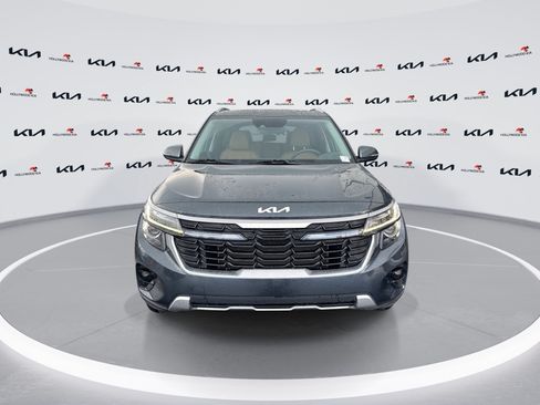 Used 2024 Kia Seltos EX AWD/4WD image 3