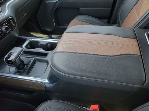 Used 2023 Chevrolet Silverado 1500 High Country w/ Z71 Off-Road Package image 20