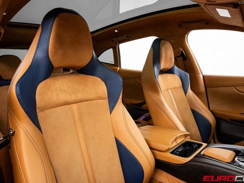 Used 2022 Aston Martin DBX image 35