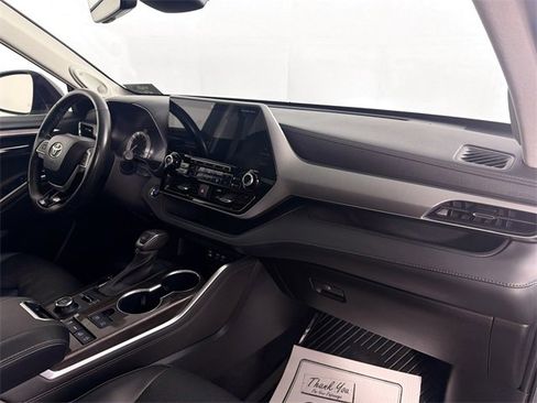 Used 2022 Toyota Highlander Platinum image 33
