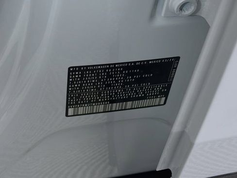 New 2026 Volkswagen Tiguan SE FWD image 31