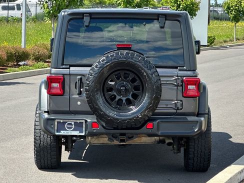 Used 2019 Jeep Wrangler Unlimited Sport S AWD/4WD image 4