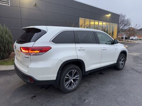 Used 2019 Toyota Highlander LE image 9