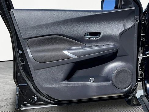 Used 2023 Nissan Kicks SV image 23