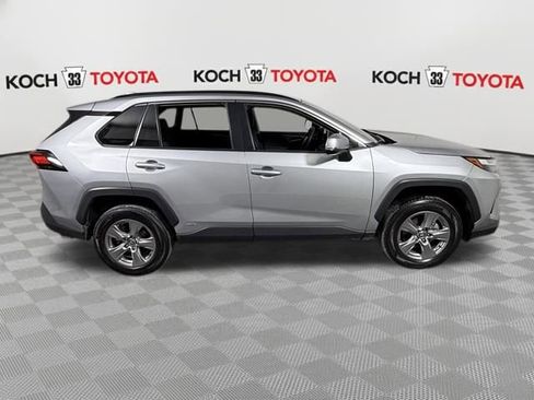 Used 2025 Toyota RAV4 XLE image 8