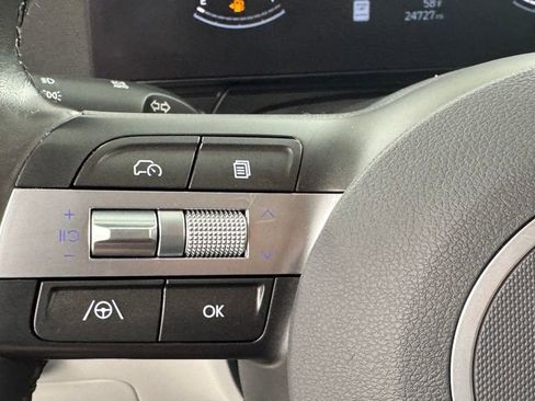 Used 2025 Hyundai Kona SEL FWD image 21