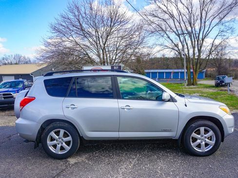 Used 2008 Toyota RAV4 Limited AWD/4WD image 2