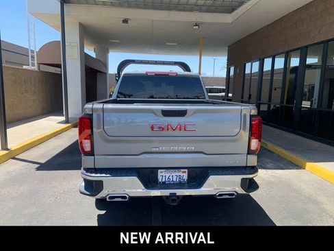 Used 2024 GMC Sierra 1500 SLE w/ X31 Off-Road Package AWD/4WD image 5