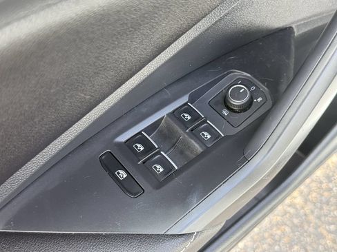 Used 2023 Volkswagen Jetta S FWD image 11