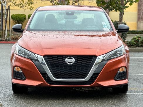 Certified 2022 Nissan Altima 2.5 SR image 9