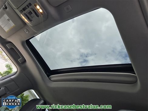 Used 2024 Toyota Highlander XLE image 23