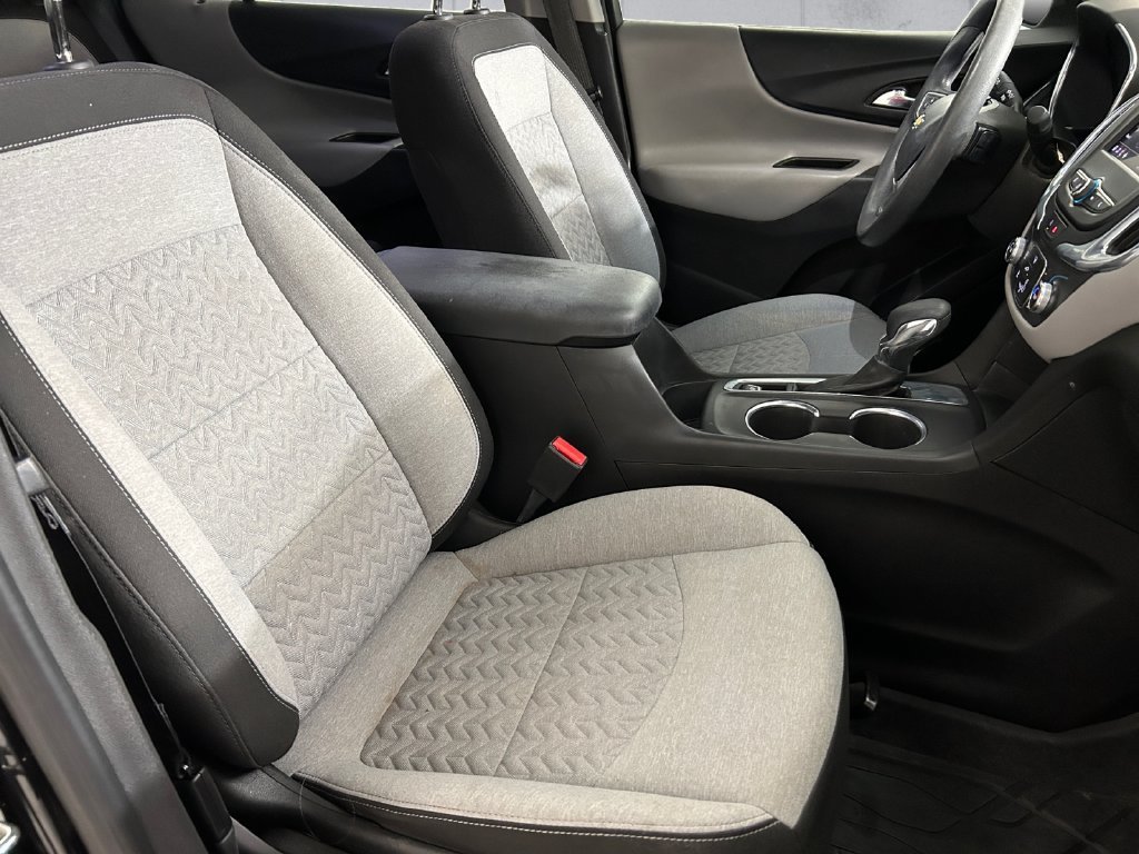 Used 2023 Chevrolet Equinox LS w/ Midnight Edition FWD image 13