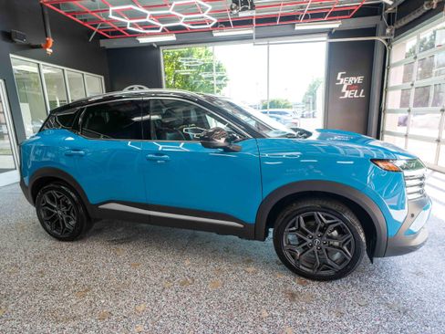 Used 2026 Nissan Kicks SR w/ SR Premium Package AWD/4WD image 5