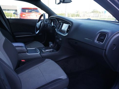 Used 2015 Dodge Charger SXT RWD image 22