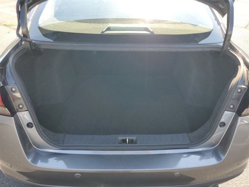 Used 2024 Nissan Versa S w/ Trunk Package image 28