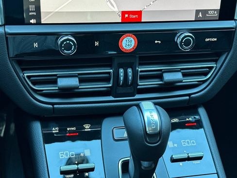 New 2026 Porsche Macan AWD/4WD image 25