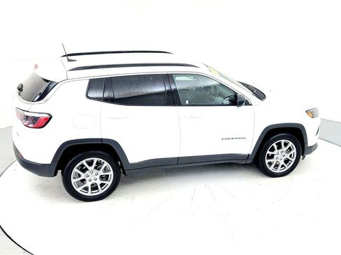 Used 2022 Jeep Compass Latitude image 18