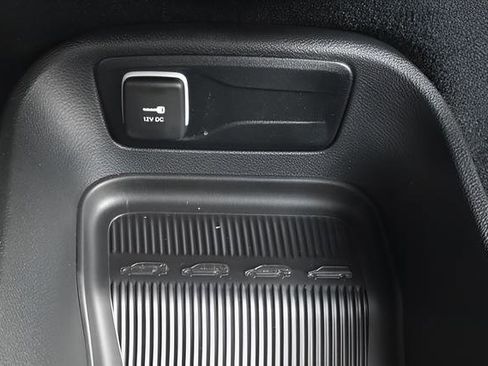 New 2026 Chrysler Voyager LX image 20