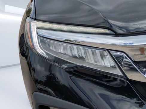 Certified 2022 Honda Pilot Touring image 10