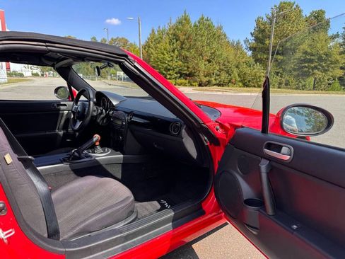Used 2007 MAZDA MX-5 Miata Touring image 14